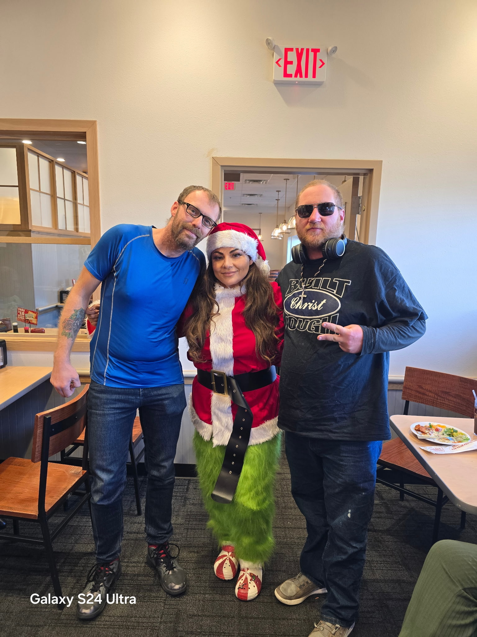 Brighter Horizon friends celebrating together during a Christmas lunch outing